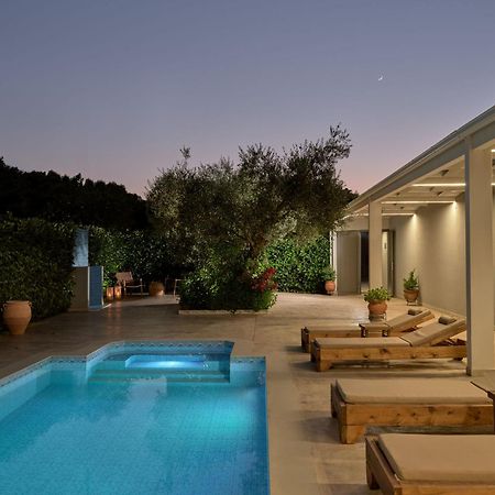Jasmine Suites With Private Pool Tsiliví Eksteriør bilde