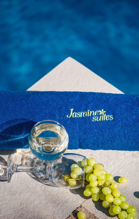 Jasmine Suites With Private Pool Tsiliví Eksteriør bilde